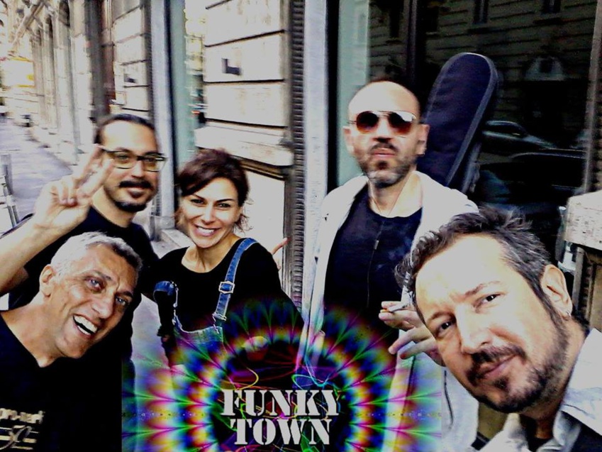 Funky Town (Italie) Décembre 2016 Funky Town (Italie) Décembre 2016